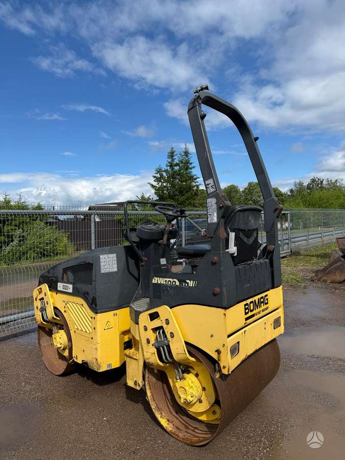 Bomag BW100AD-4, vibrator / compactor