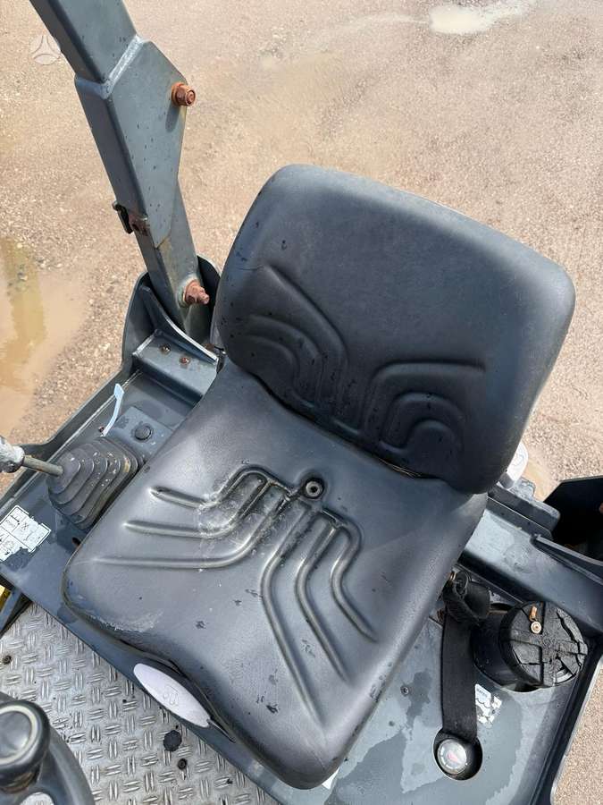 Bomag BW100AD-4, vibro technika