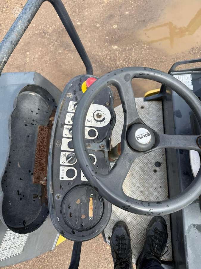Bomag BW100AD-4, vibrator / compactor