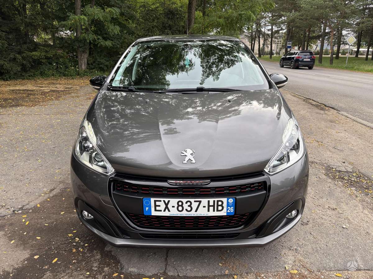Peugeot 208 - 3