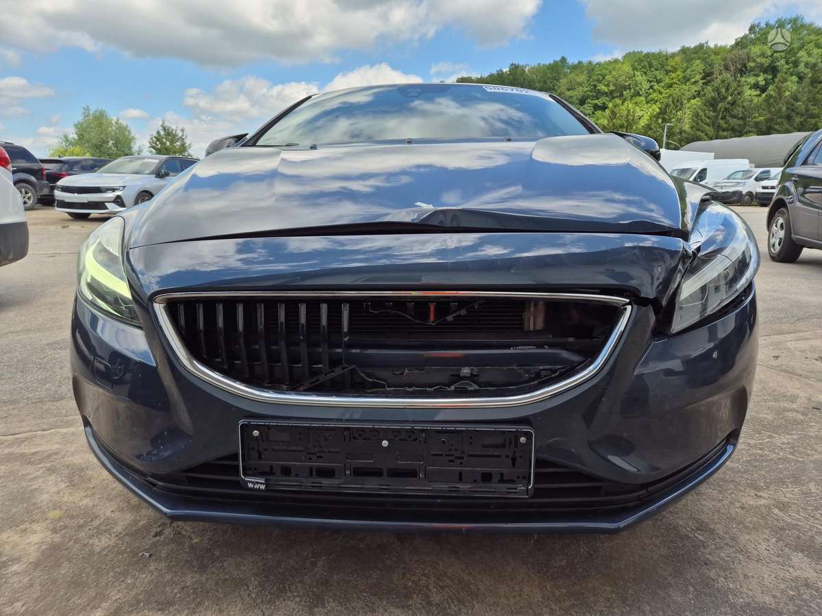 Volvo V40, 2.0 l., Хэтчбек