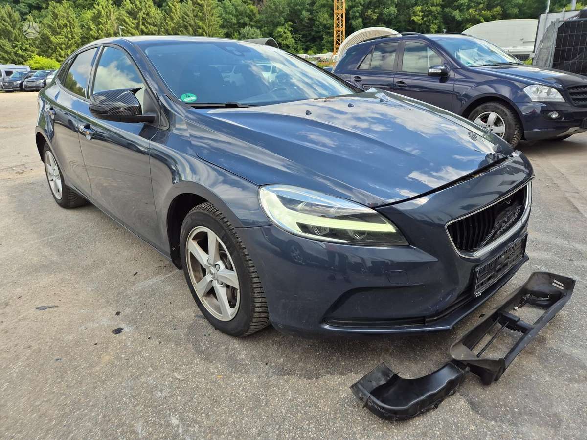 Volvo V40, 2.0 l., Хэтчбек