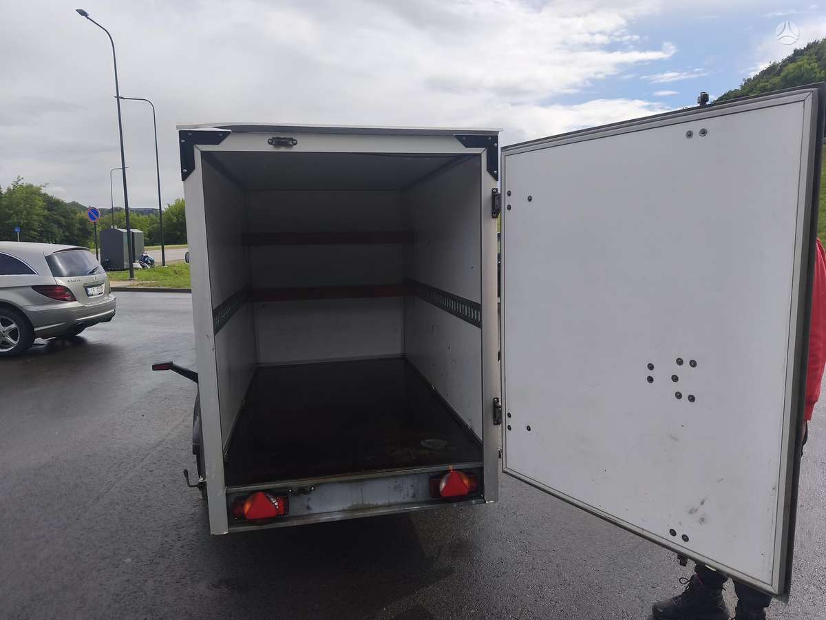 Humbaur Koffer, passenger car trailers