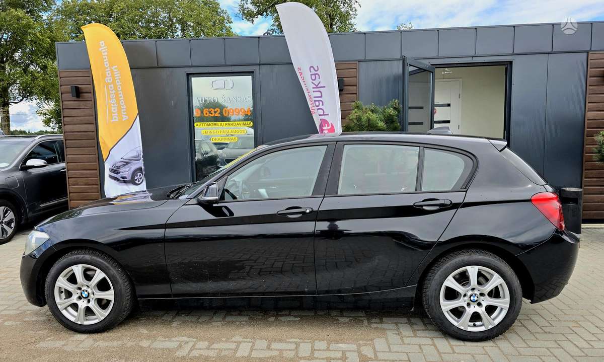 BMW 120, 2.0 l., hatchback