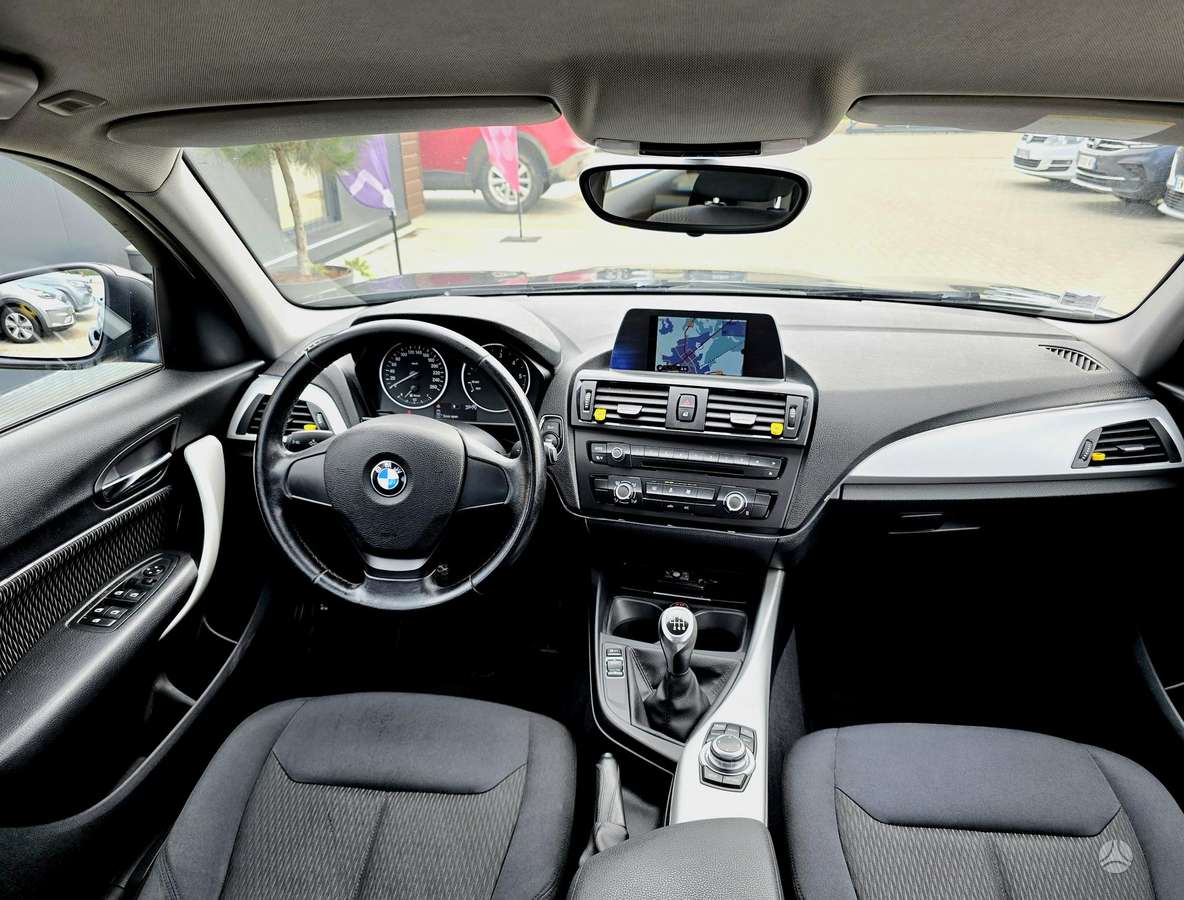 BMW 120, 2.0 l., hatchback