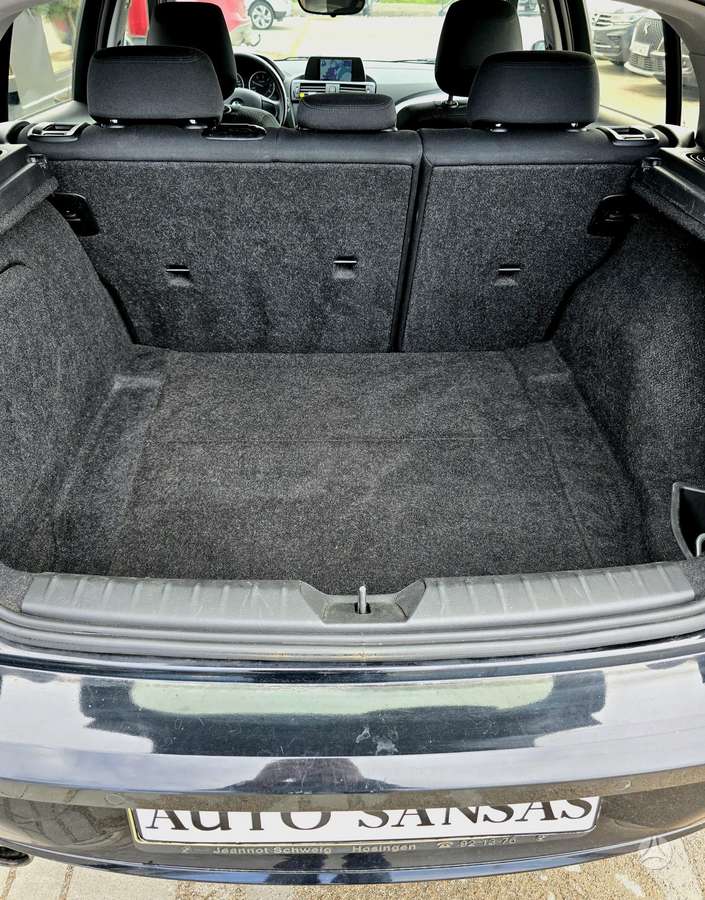 BMW 120, 2.0 l., hatchback