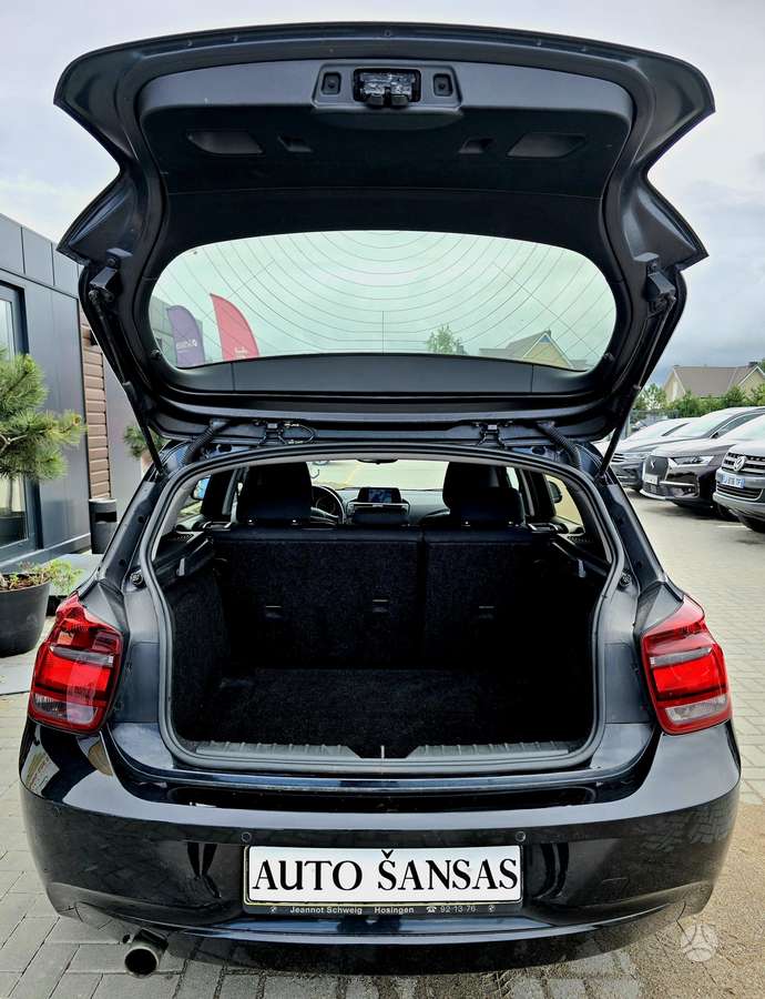 BMW 120, 2.0 l., hatchback