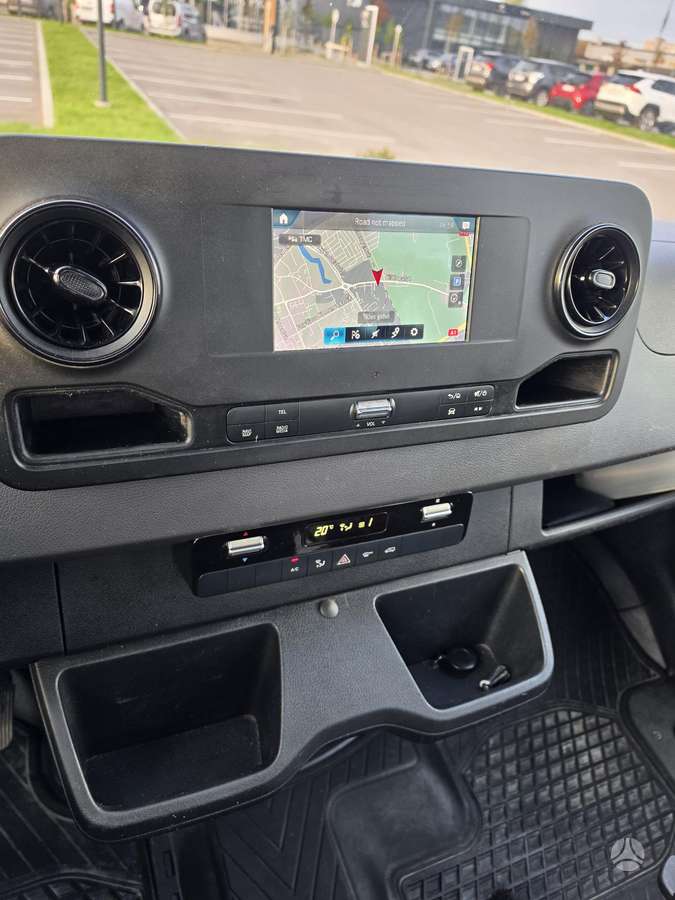 Mercedes-Benz Sprinter, cargo van