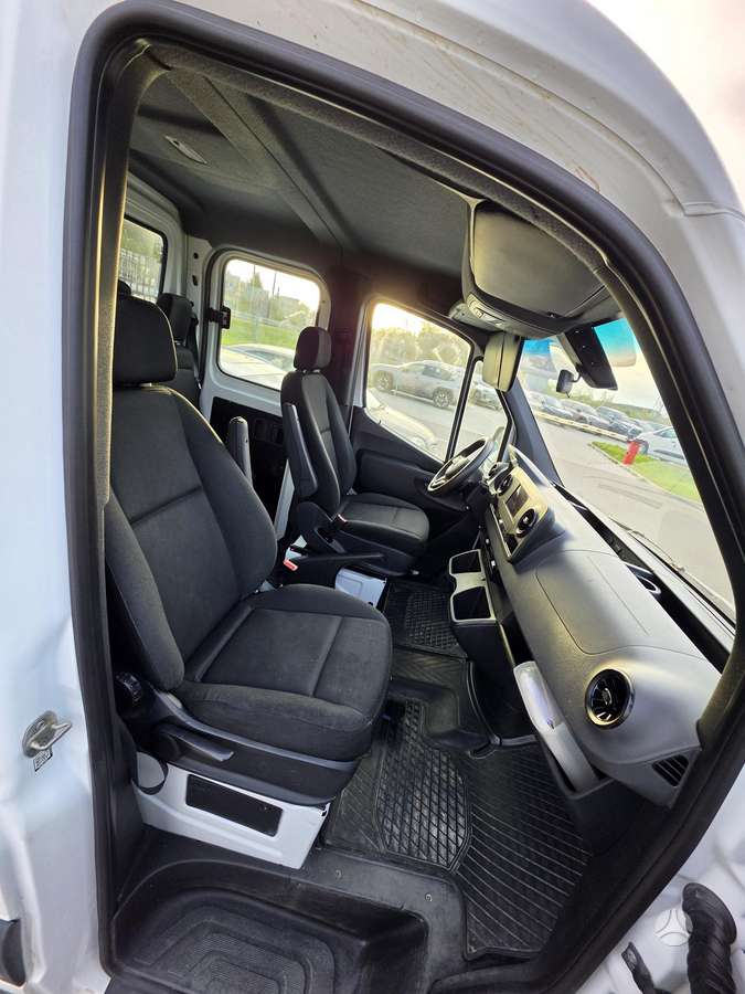 Mercedes-Benz Sprinter, cargo van