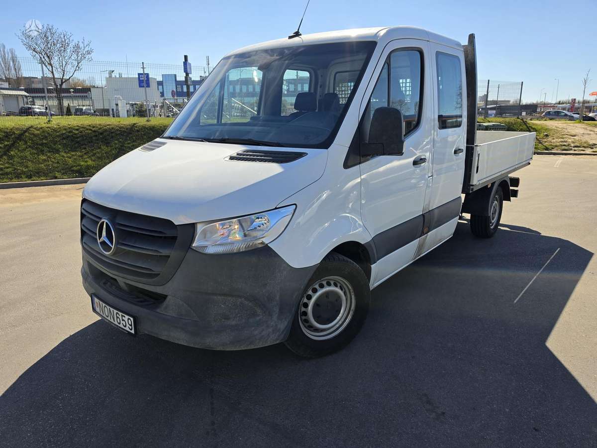 Mercedes-Benz Sprinter, cargo van