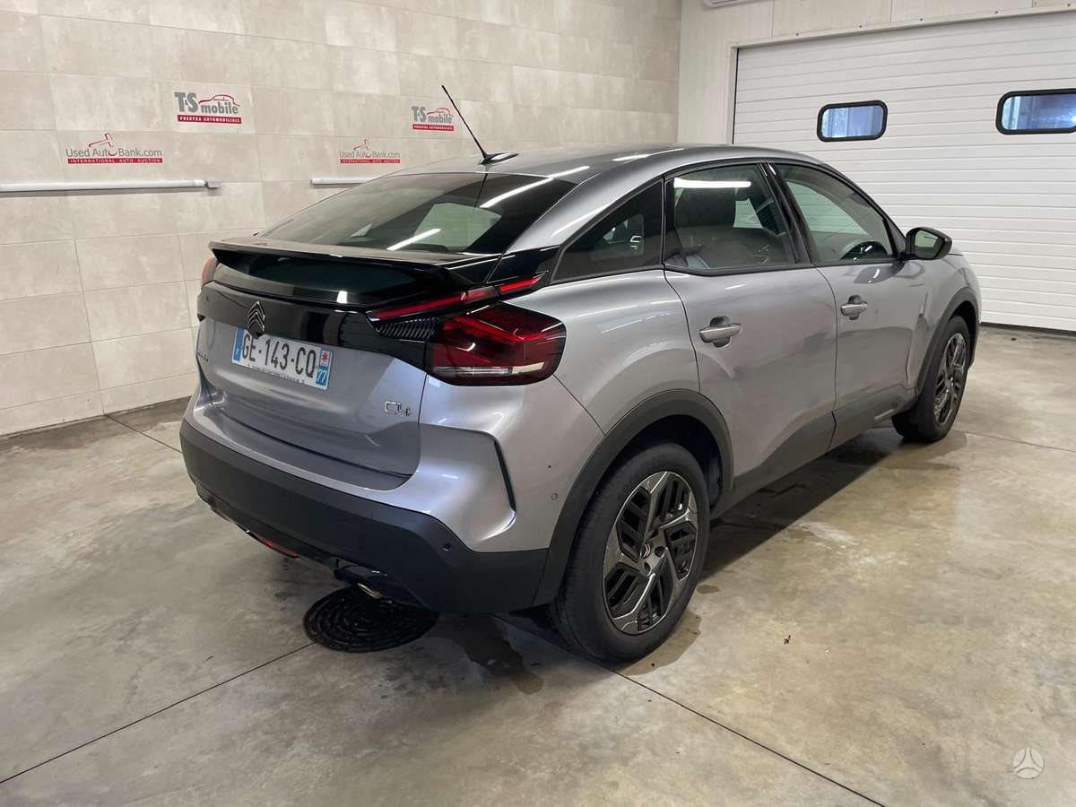 Citroen C4, 1.2 l., hatchback