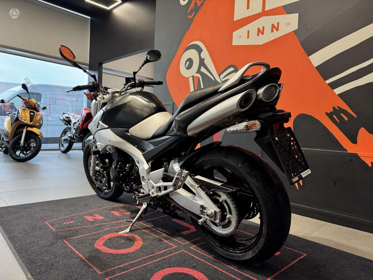 Suzuki GSR 600cc, street / classic
