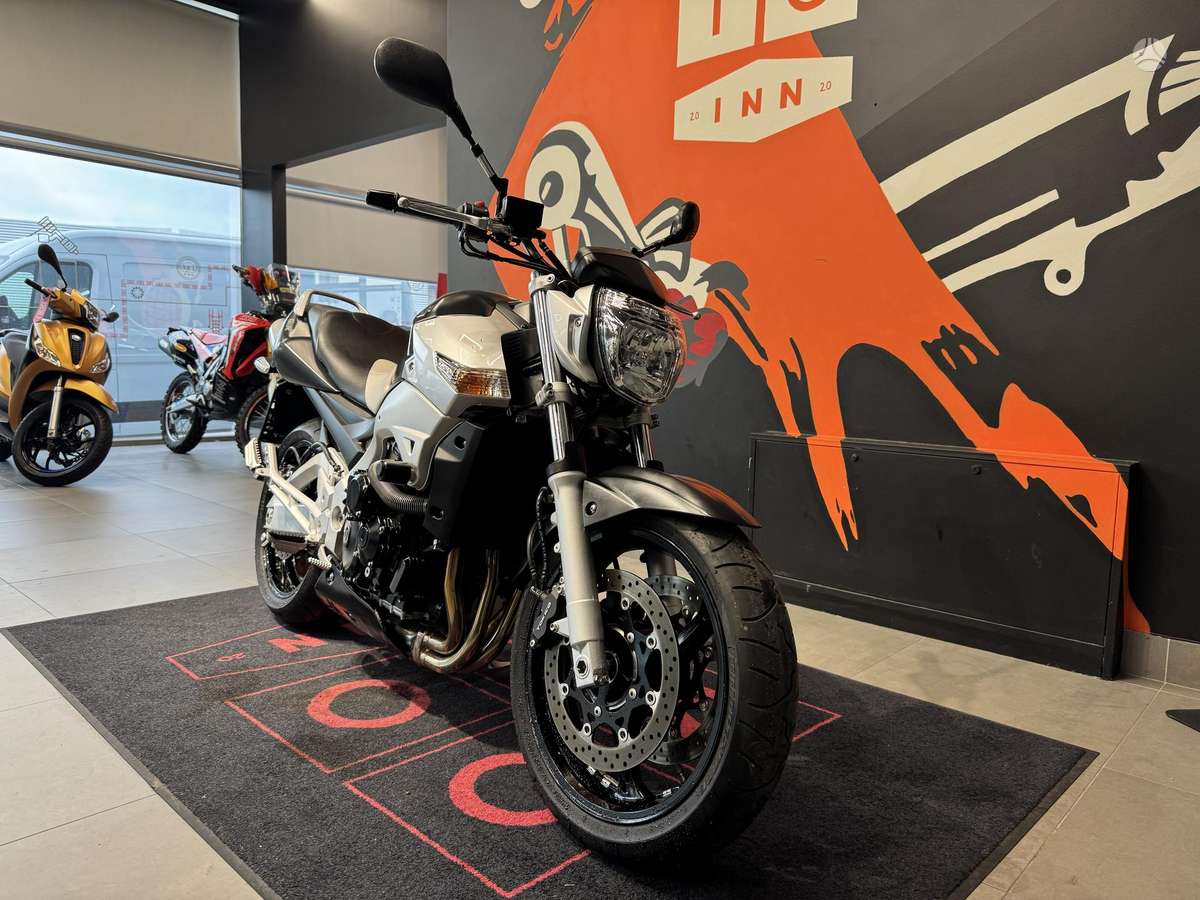 Suzuki GSR 600cc, street / classic