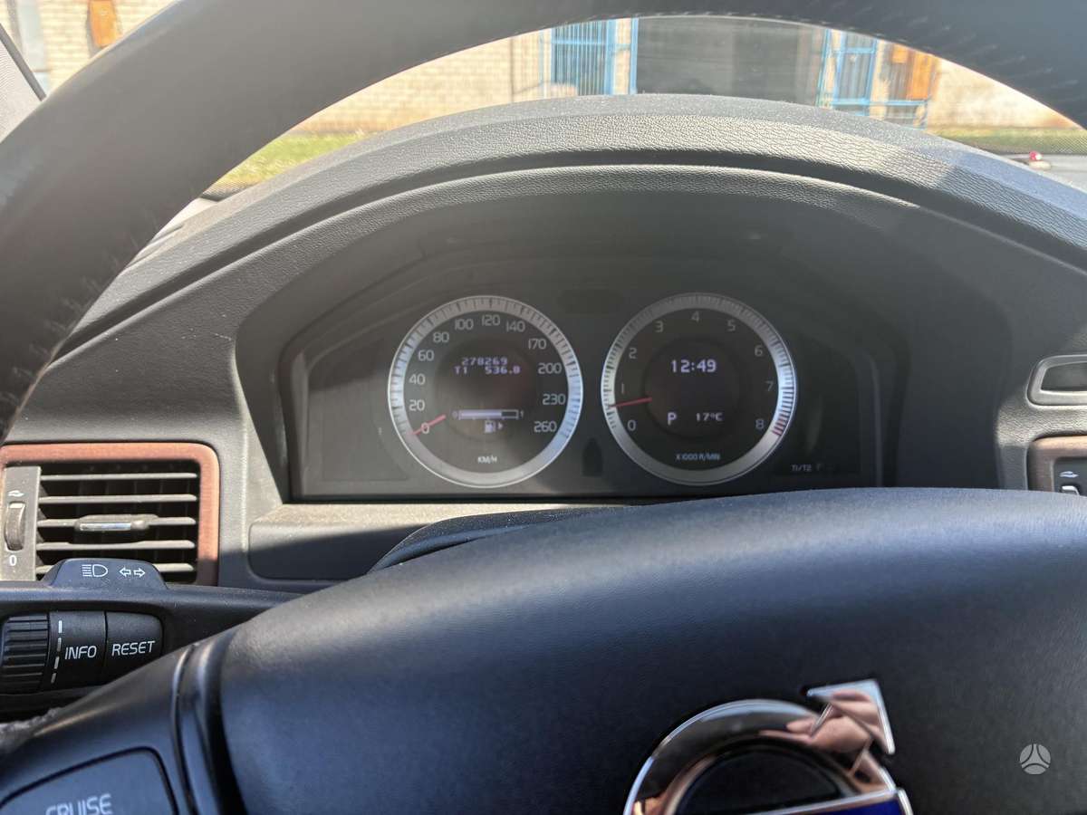Volvo XC70, 3.2 l., Универсал