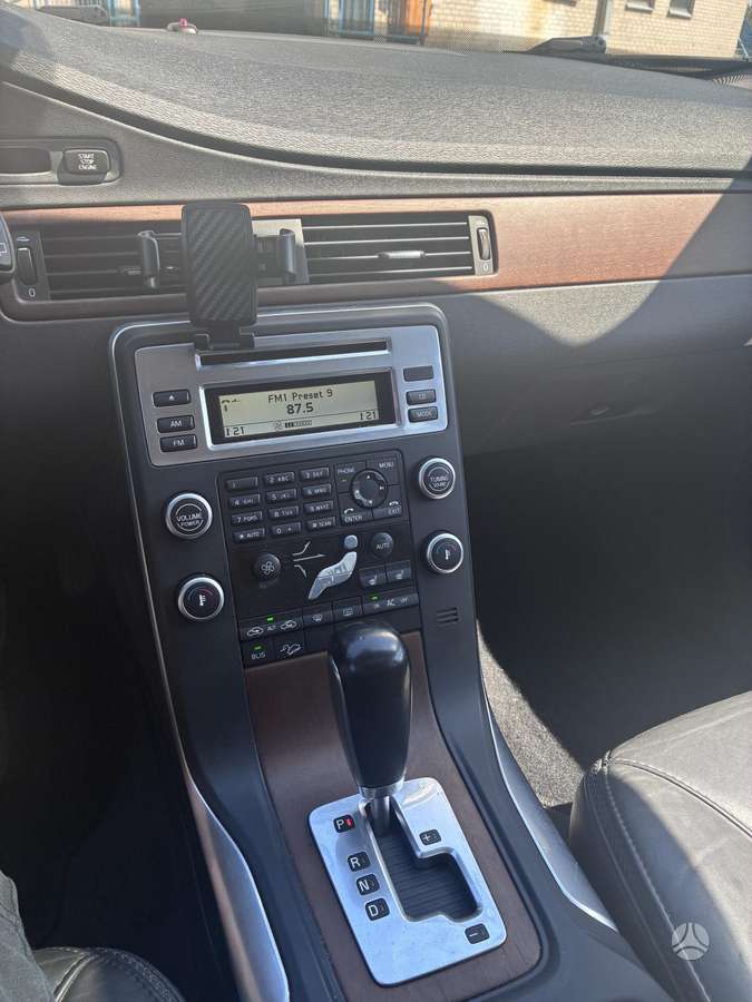 Volvo XC70, 3.2 l., wagon