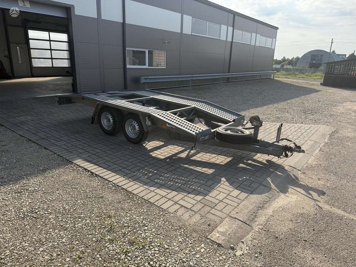 Blyss, lengvųjų automobilių priekabos