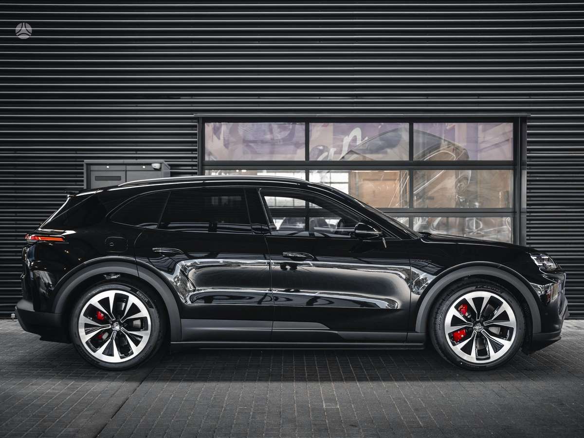 Porsche Cayenne - 6
