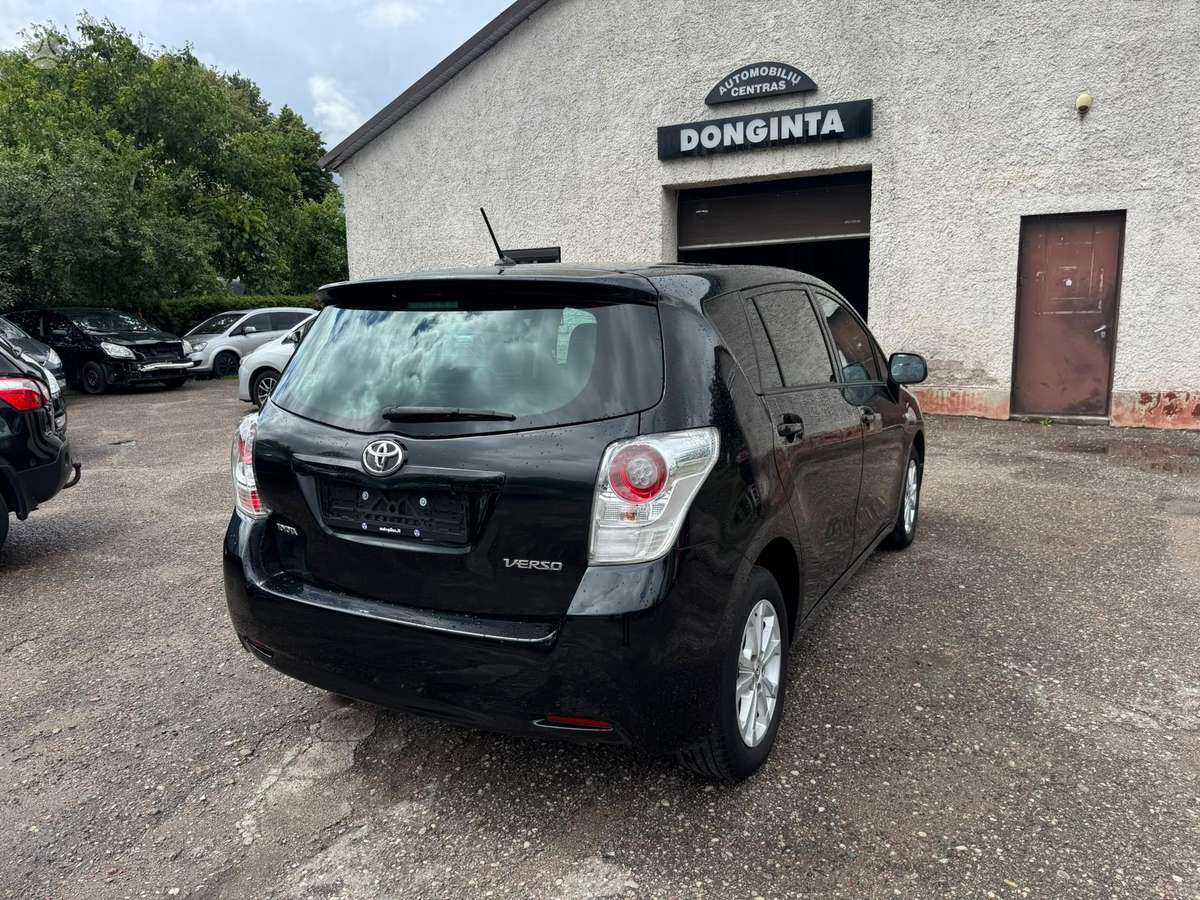 Toyota Verso, 2.0 l., Минивэн