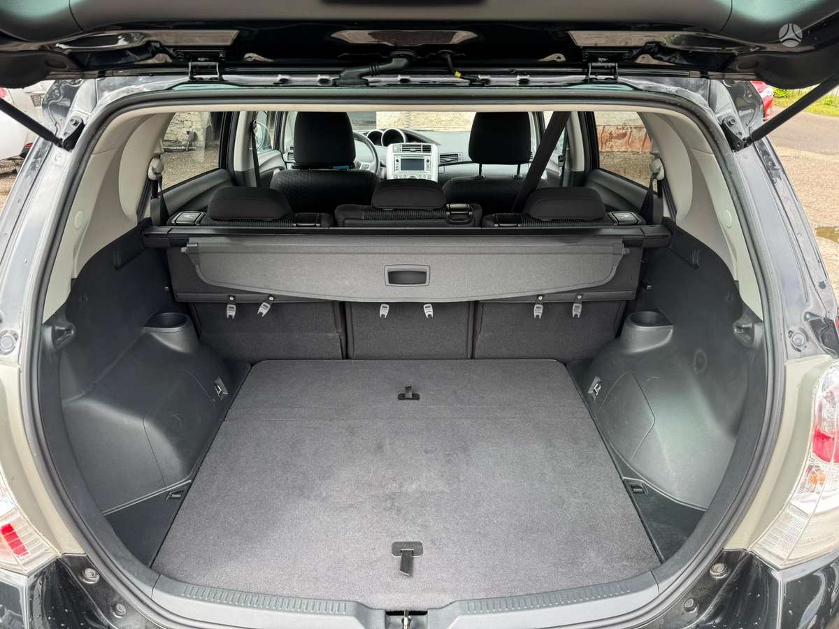 Toyota Verso, 2.0 l., Минивэн