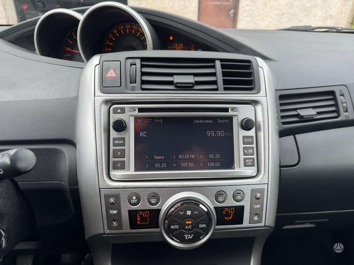 Toyota Verso, 2.0 l., Минивэн