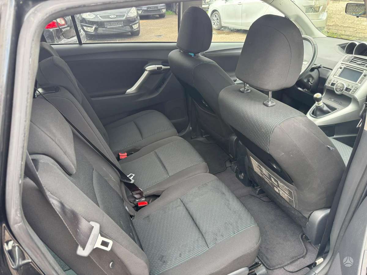 Toyota Verso, 2.0 l., Минивэн