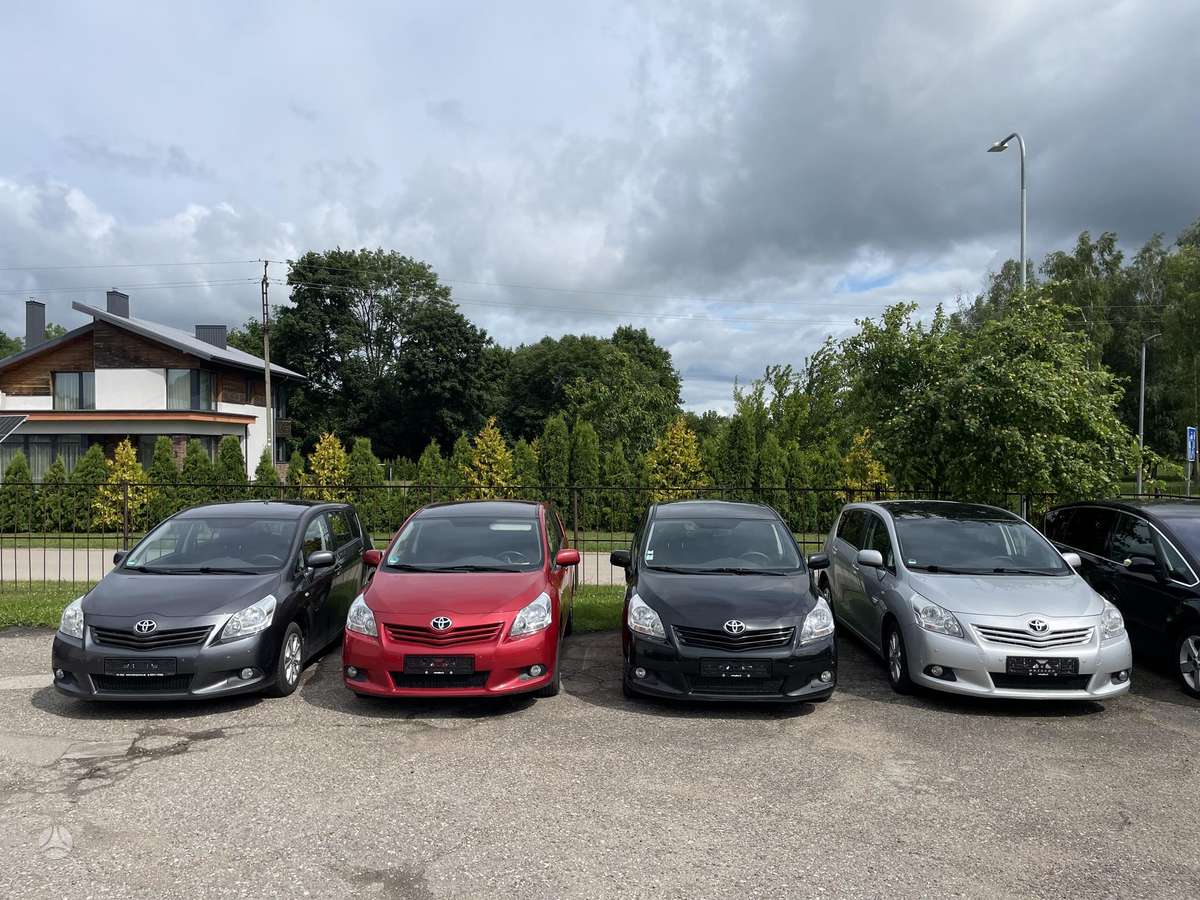 Toyota Verso, 2.0 l., Минивэн
