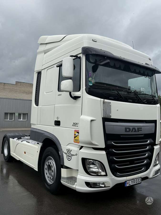 DAF XF 460, double sleeper