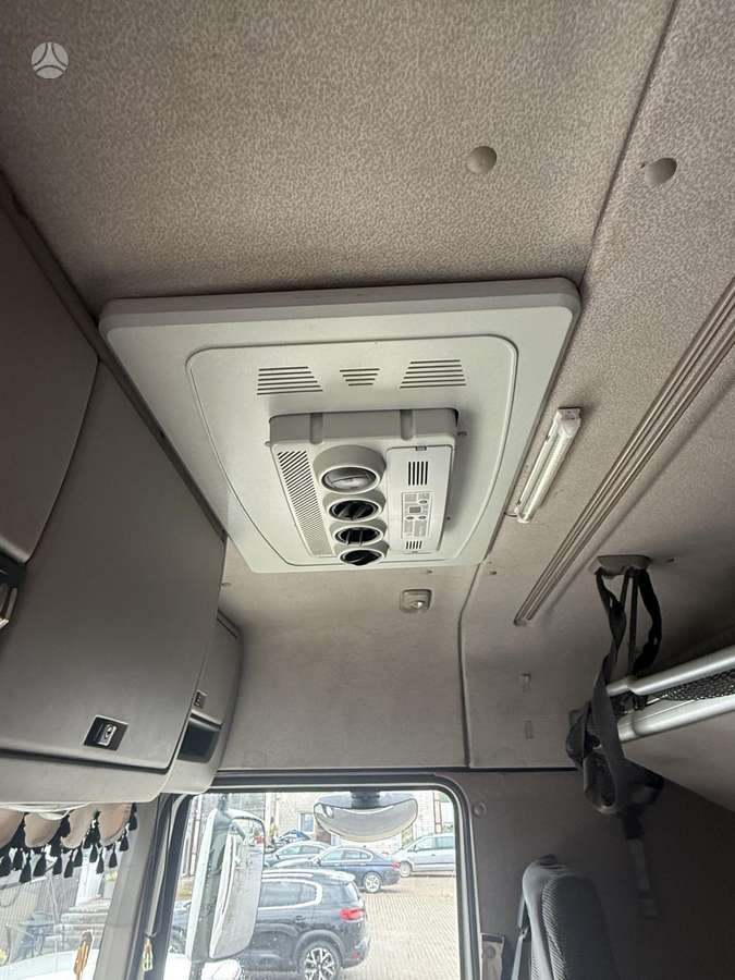 DAF XF 460, double sleeper