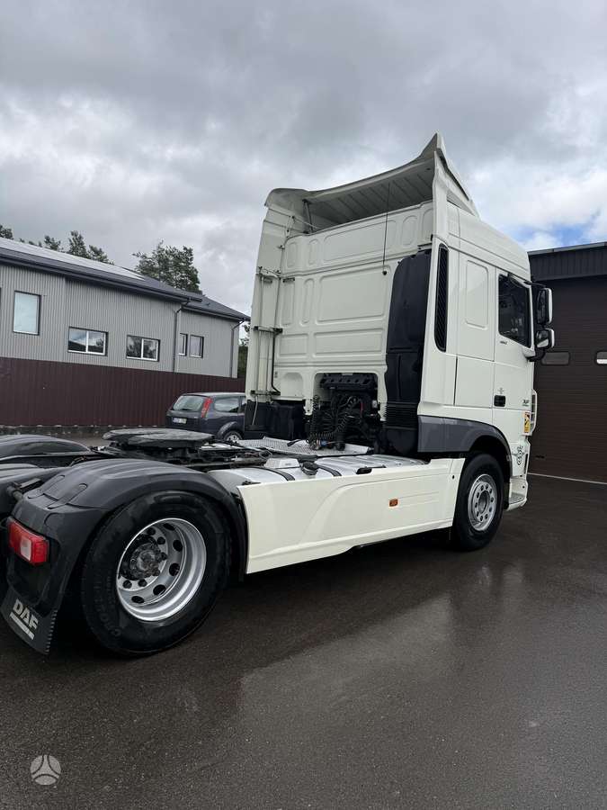 DAF XF 460, double sleeper