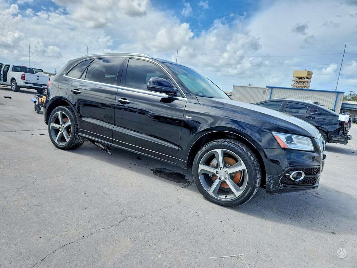 Audi Q5, 3.0 l., off-road / crossover