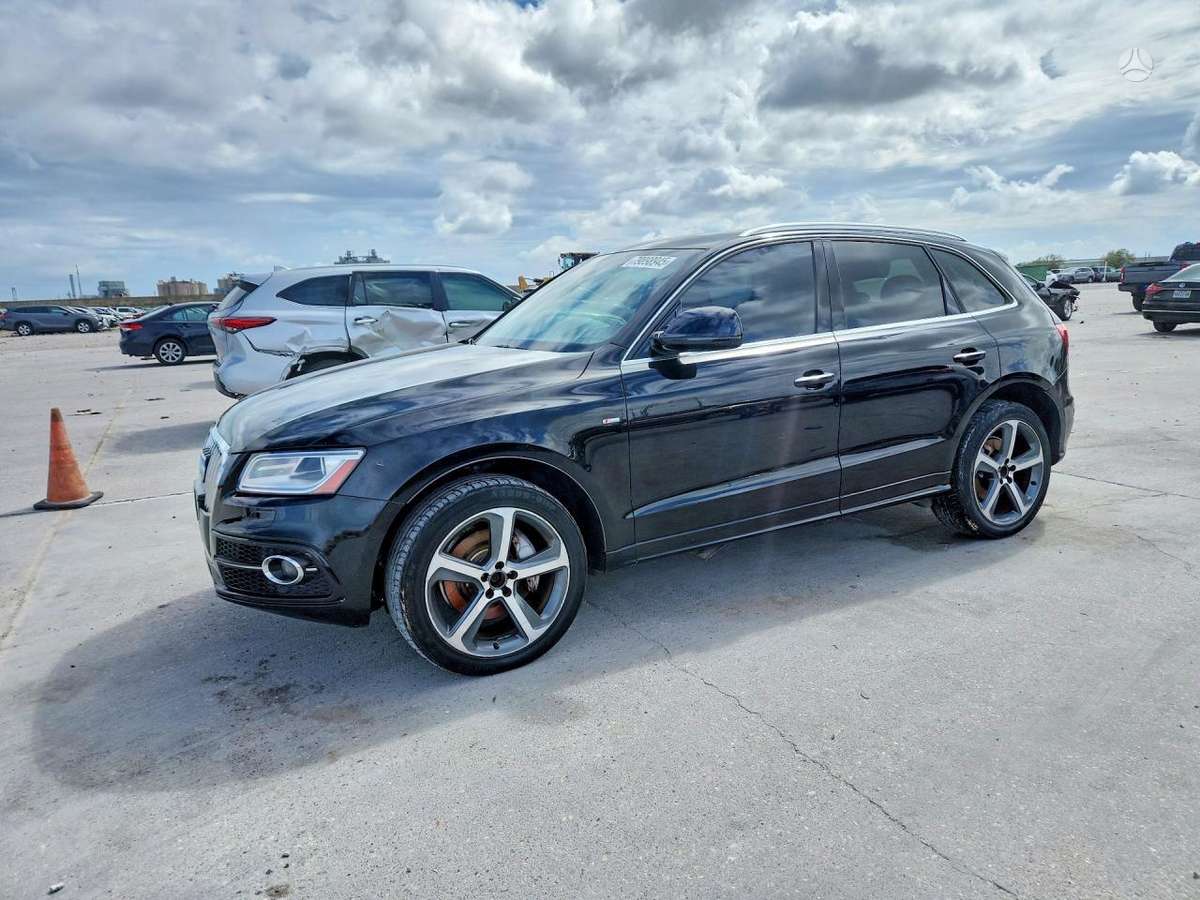 Audi Q5, 3.0 l., off-road / crossover