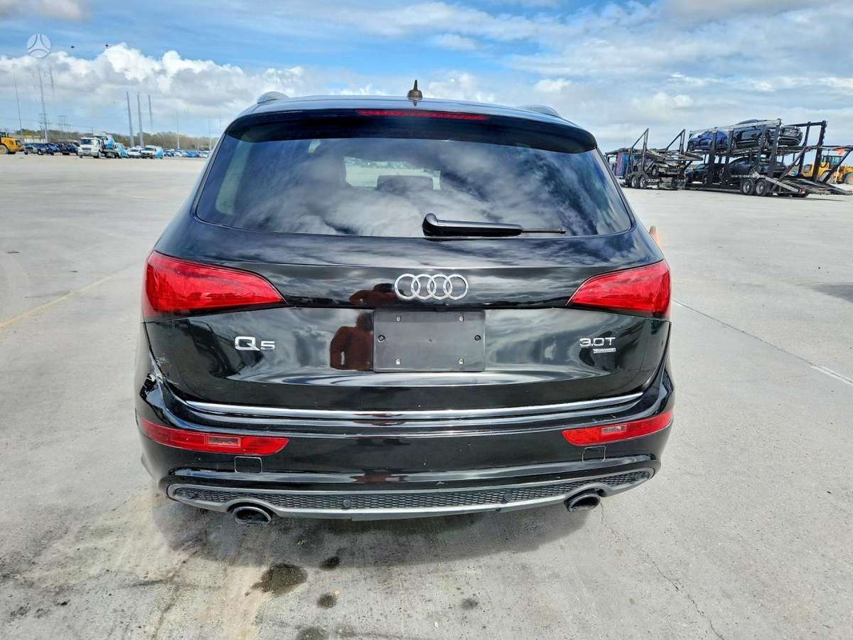 Audi Q5, 3.0 l., off-road / crossover
