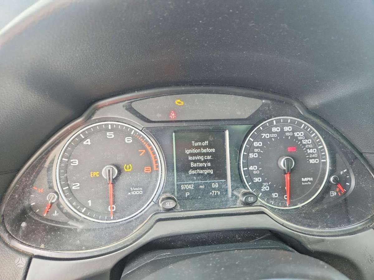 Audi Q5, 3.0 l., off-road / crossover
