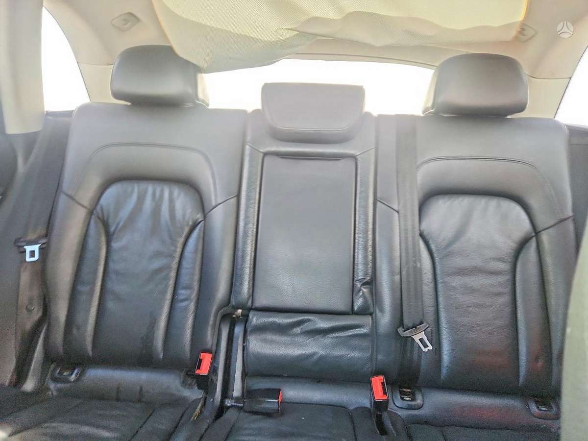 Audi Q5, 3.0 l., off-road / crossover
