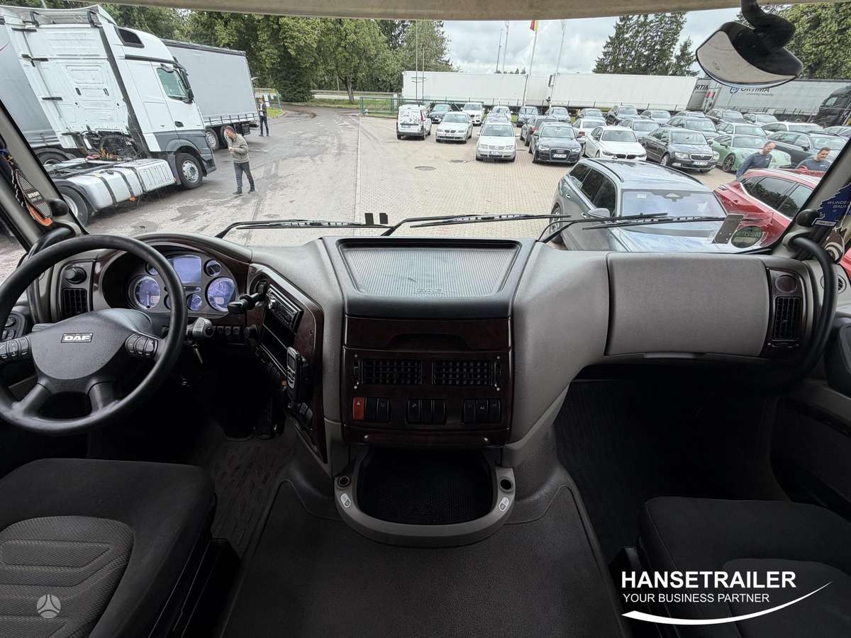 DAF FT XF105.460 Space Cab, 2 спальных места