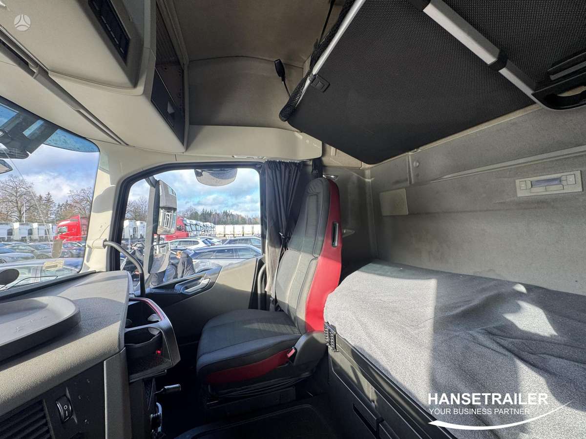 Volvo FH FH500 Mega Low deck, double sleeper