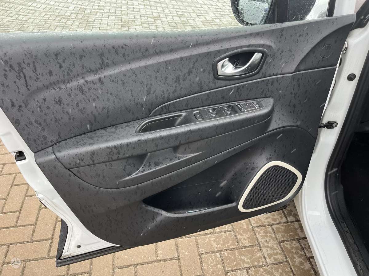 Renault Captur, 1.5 l., Минивэн