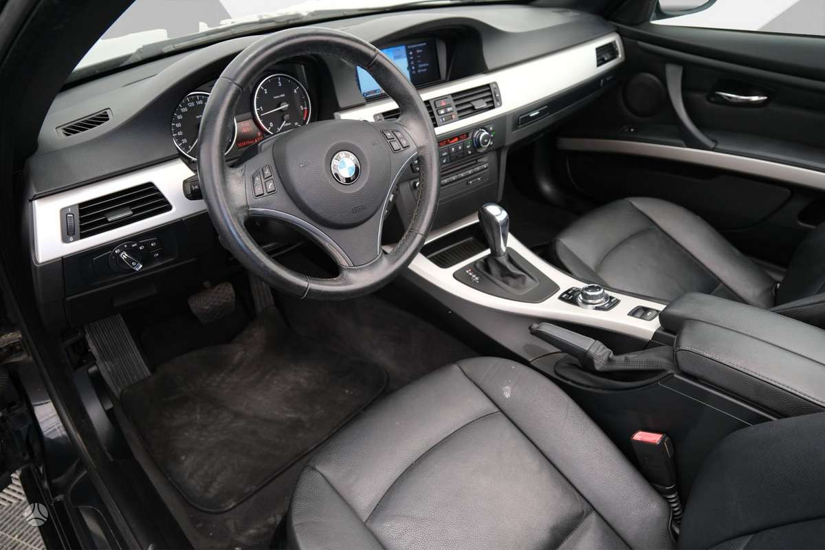 BMW 320, 2.0 l., convertible
