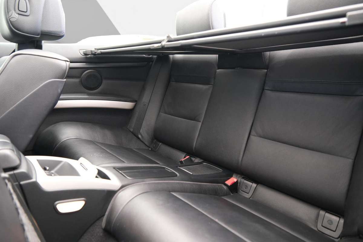 BMW 320, 2.0 l., convertible