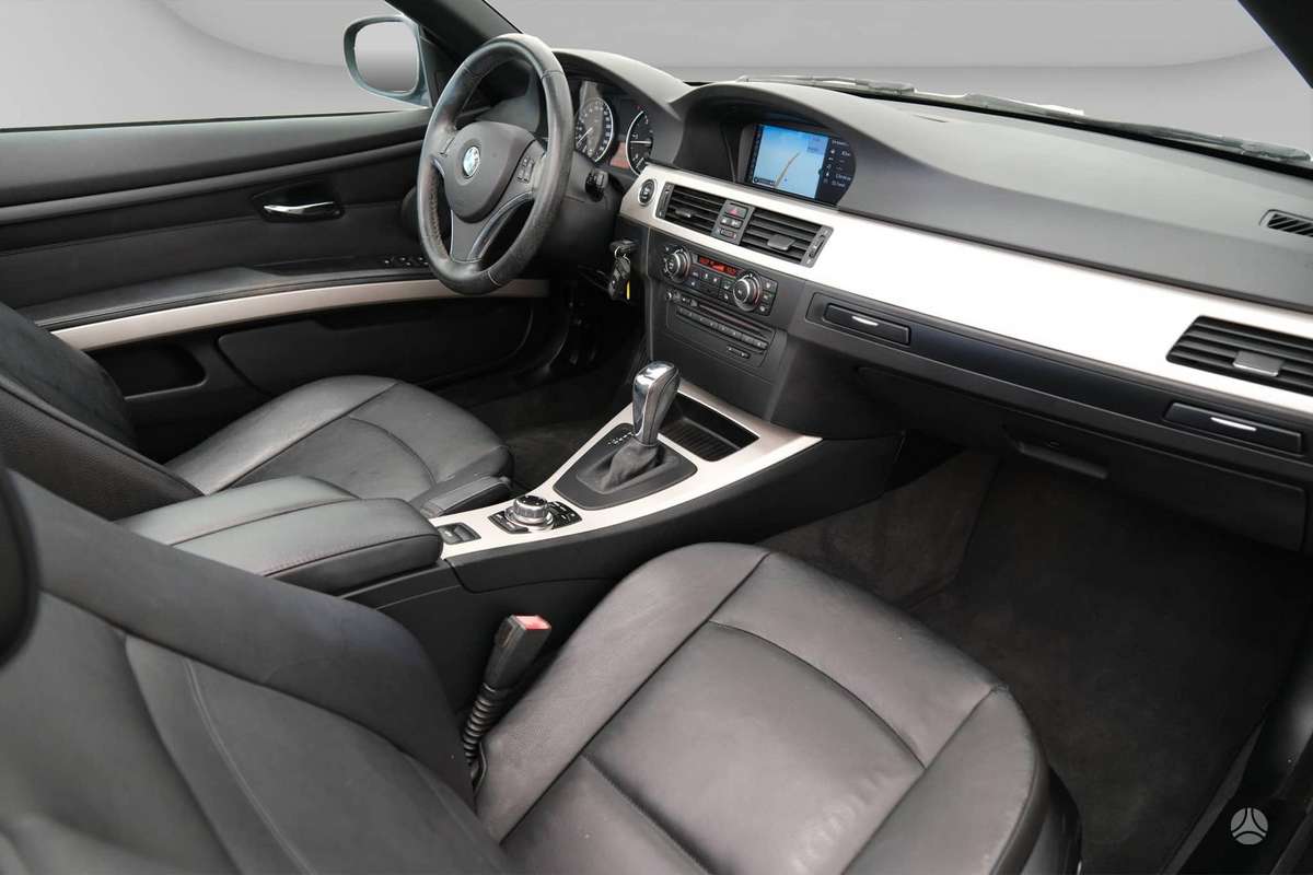 BMW 320, 2.0 l., convertible