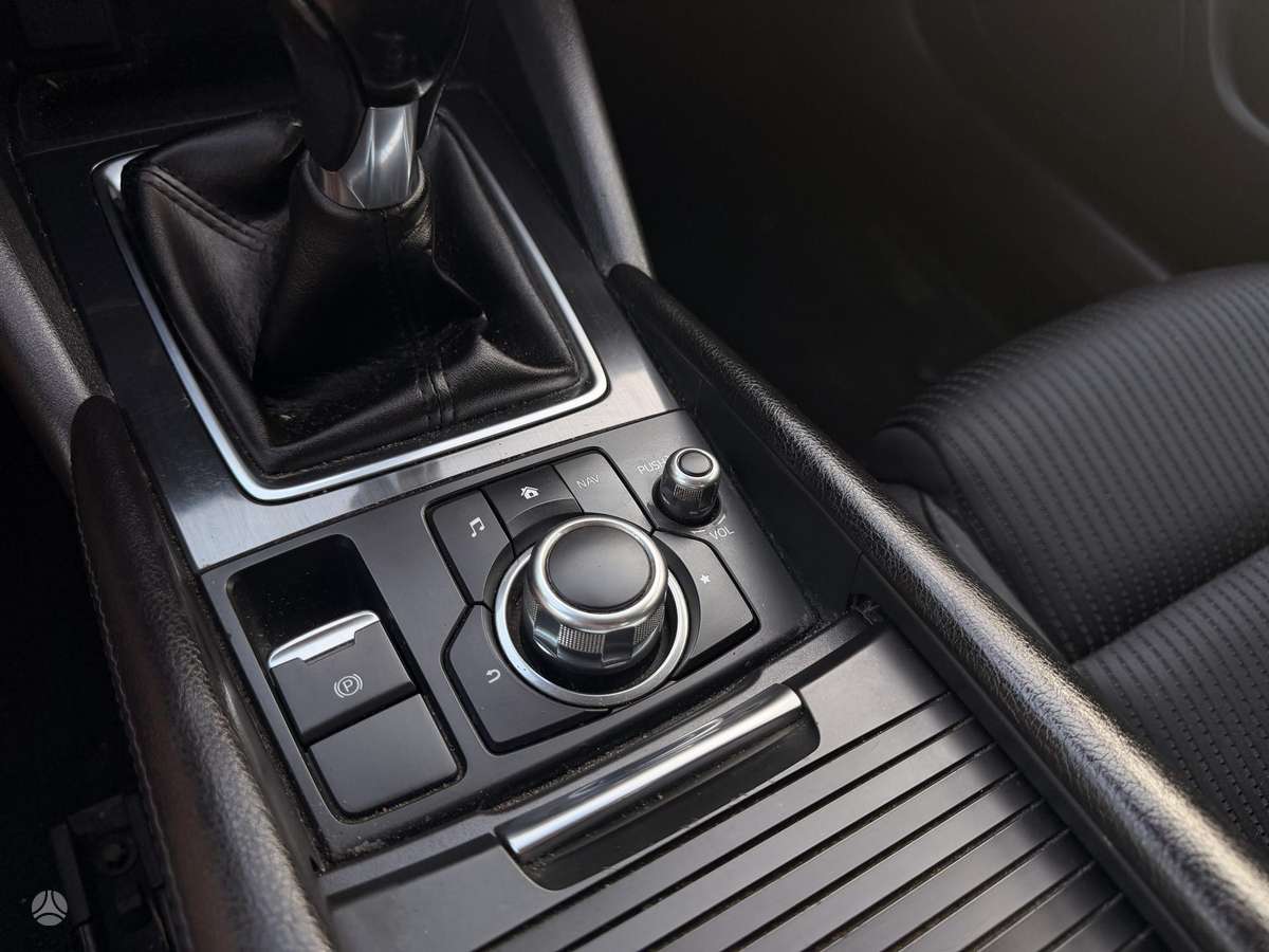 Mazda 6, 2.2 l., Седан
