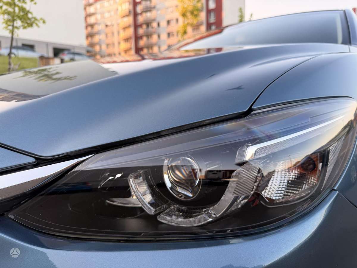 Mazda 6, 2.2 l., Седан