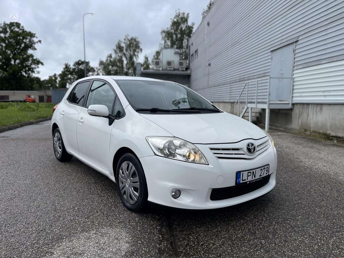 Toyota Auris, 2.0 l., Хэтчбек