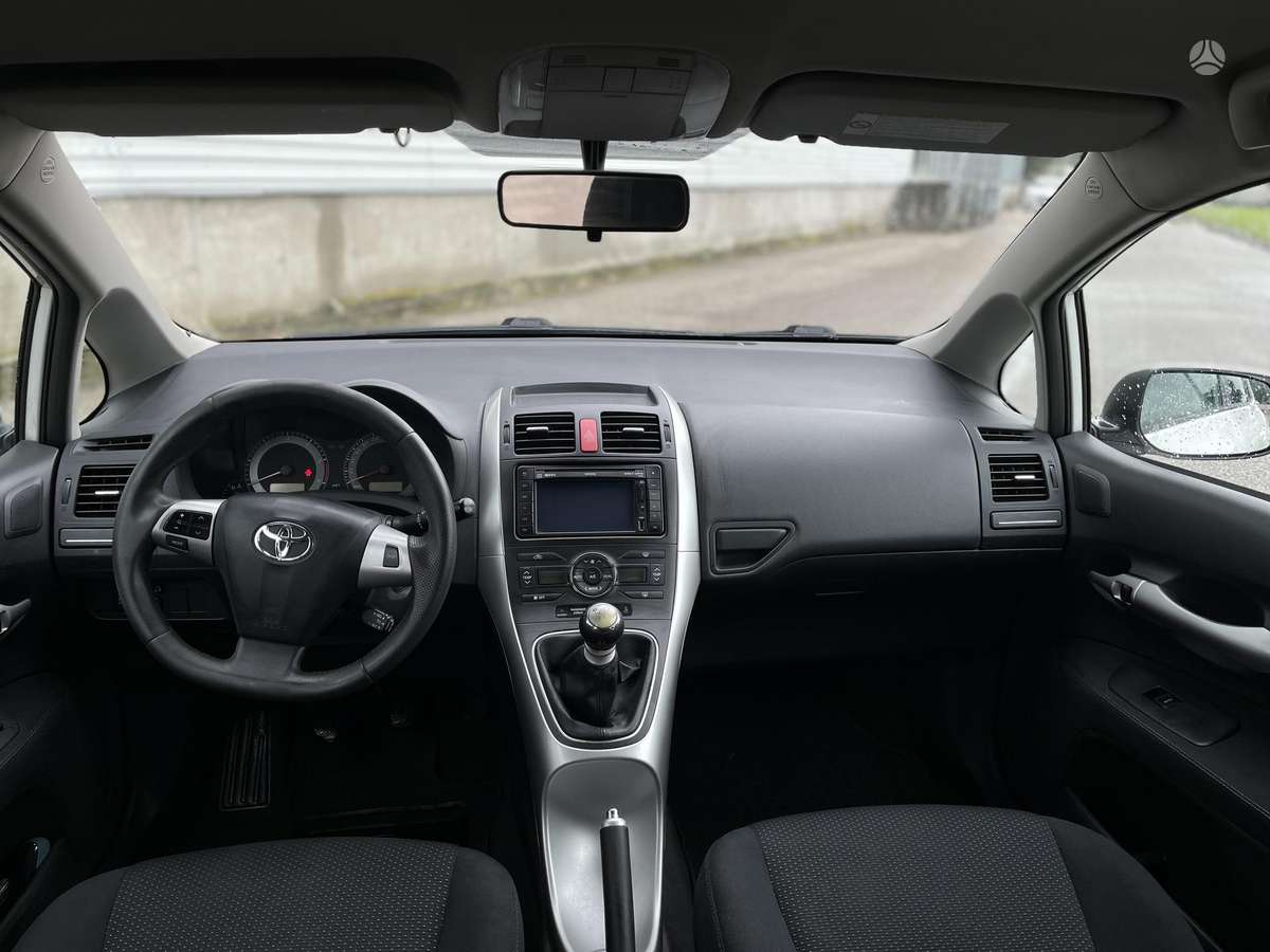 Toyota Auris, 2.0 l., Хэтчбек