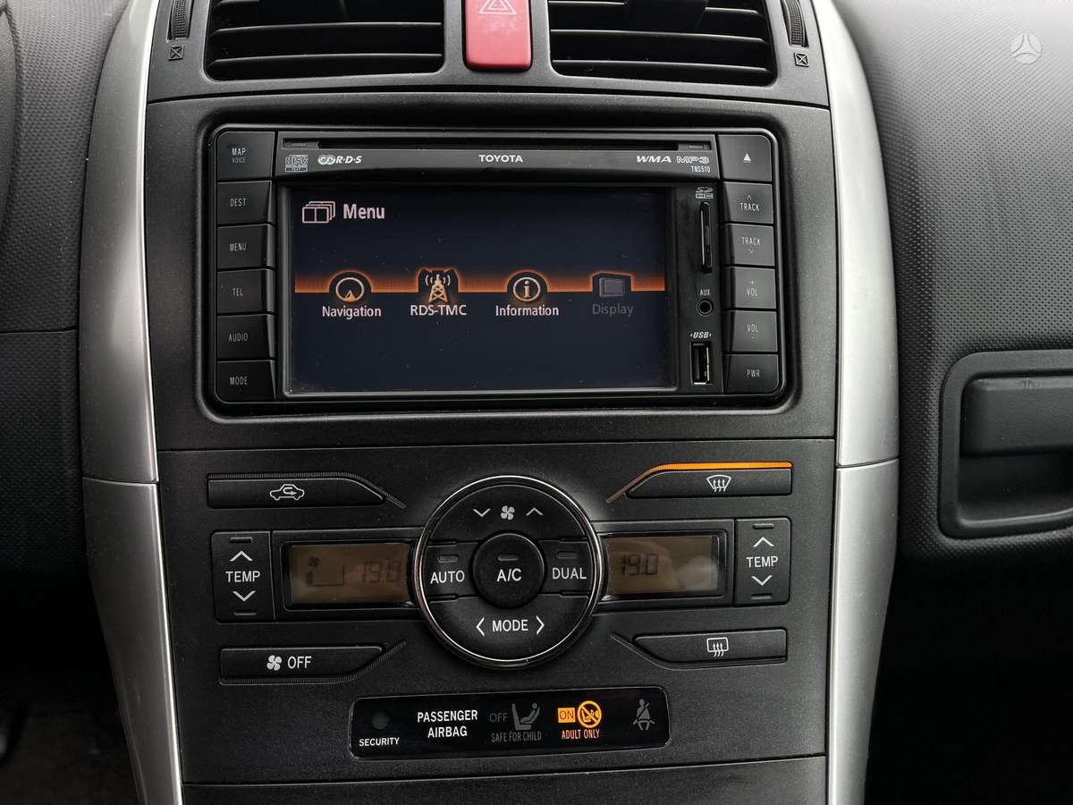 Toyota Auris, 2.0 l., Хэтчбек