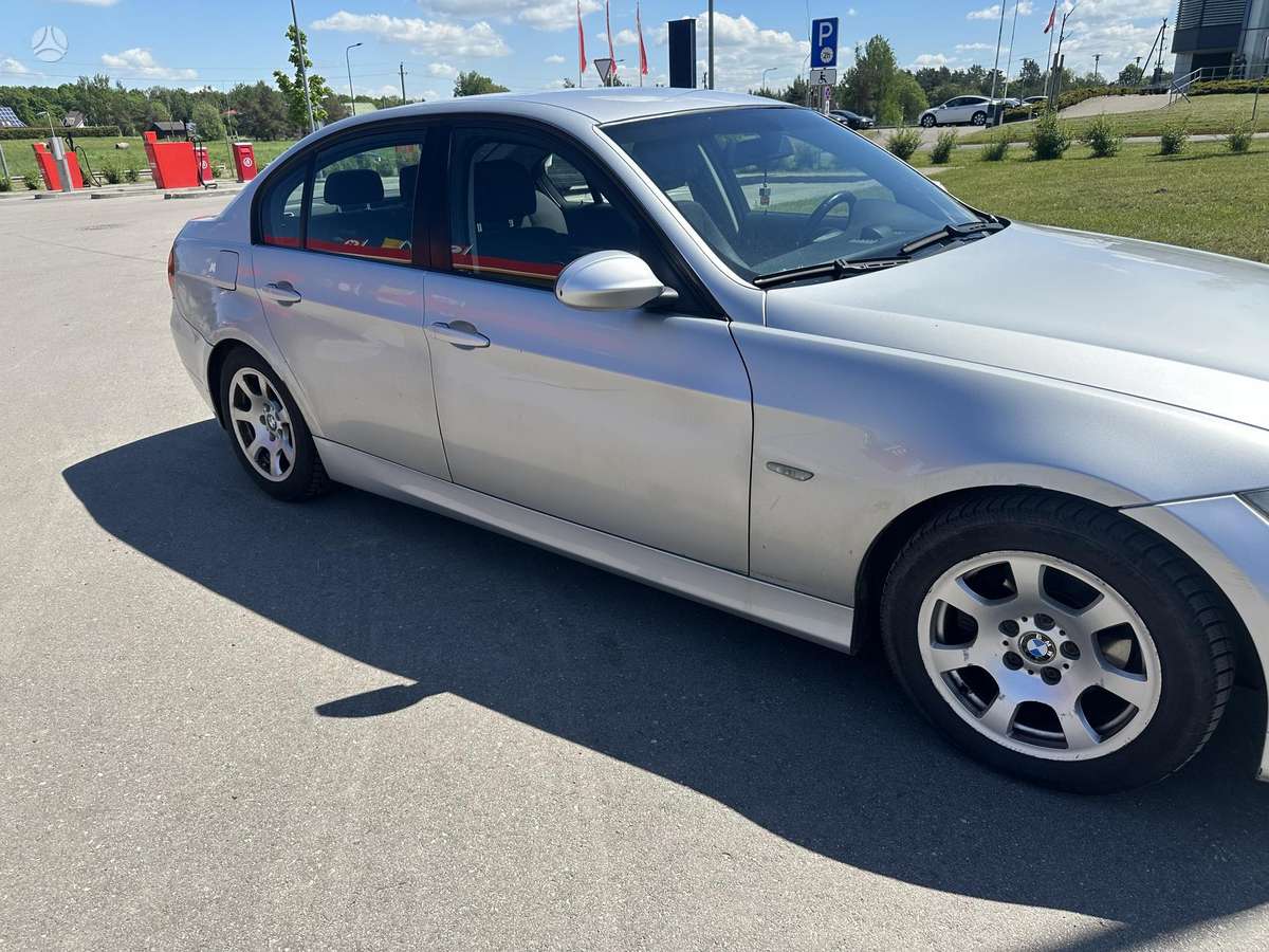 BMW 320, 2.0 l., Седан