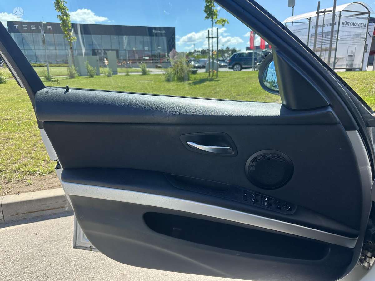 BMW 320, 2.0 l., Седан