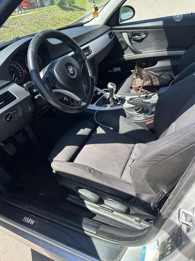 BMW 320, 2.0 l., Седан