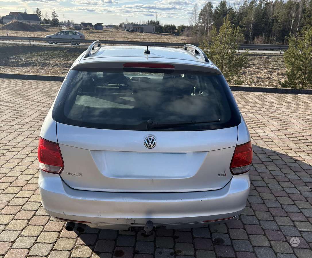 Volkswagen Golf - 2