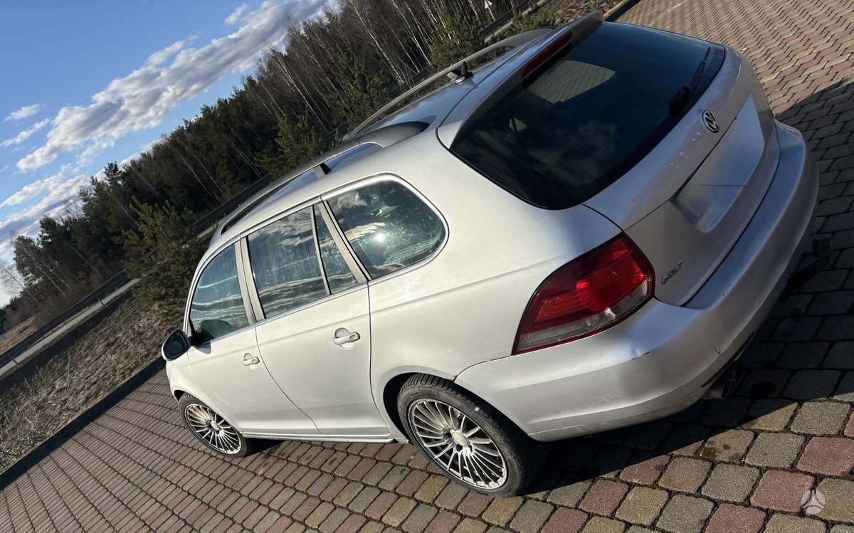 Volkswagen Golf - 3